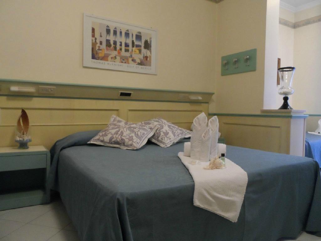 Hotel Arizona Riccione Quarto foto